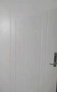 درب واحد سفید خوشگل و ساده