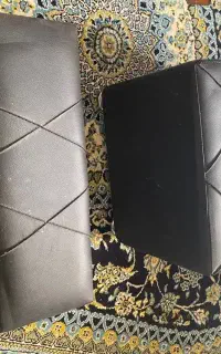 صندلی و زیر پایی