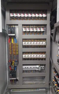 برقکار،برق‌صنعتی،تابلو برق ،plc hmi درایو،مفصل‌زنی