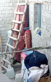 ۴ عدد فرش قدیمی نیاز به تعمیر