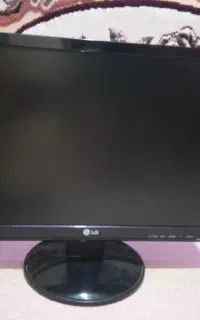 مانیتور و موس و کیبورد