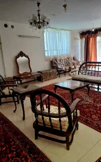 فروش ۴ عدد فرش دست بافت در حد نو  چالشتر بختیاری