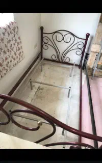 تخت فلزی یک نفره با میز کامپیوتر