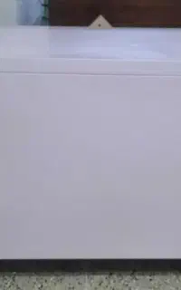 صندوق فلزی بزرگ (تازه رنگ‌شده و کاملاً سالم)