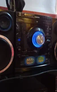 ظبط سامسونگ ۲۰۰۰ وات فلش و بلوتوث ۲عدد ظبط موجوده