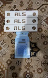 ماشین حساب و خط کش
