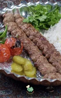 استخدام آشپز و کمک آشپز در رستوران