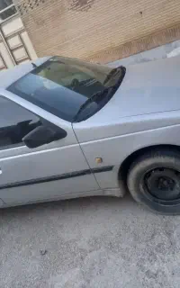 پژو ۴۰۵ مدل ۹۱ تو کرم  فقط یه دو رنگ میخواد