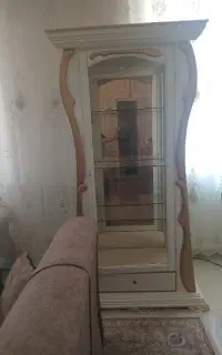یک عدد بوفه تمیزباجنس چوب گردو