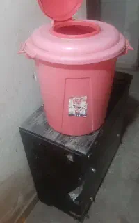 سطل زباله بزرگ
