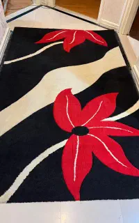 فرش فانتزی وروتختی وچرخ گوشت وابزارو( ویلا فروشی )