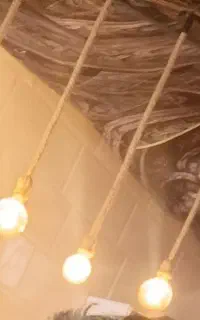 لوستر و لامپ