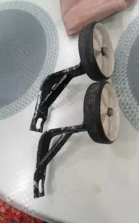 دو جفت کمکی دوچرخه