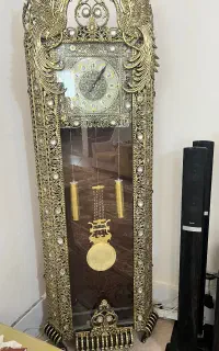 ساعت ایستاده و بوفه برنزی
