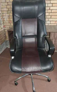 صندلی چرخدار اداری