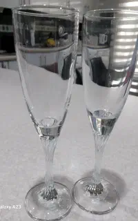 لیوان پایه بلند پاشا باغچه مدل Twistترکیه ای (نو)