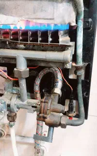 ابگرمکن ایرانشرق