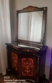 بوفه و آینه  در حد نو