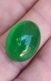 یشم امپریال ۳۷ قیراطی