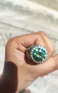 موزونایت طاوسی