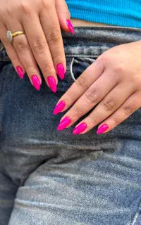 کاشت و ترمیم ناخن با تخفیف ویژه