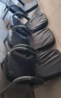 صندلی چرم اداری و میز چوبی چوب گردو