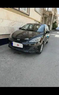 ام وی ام ۳۱۵ هاچبک لاکچری