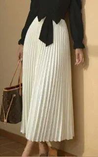 دامن پلیسه ای