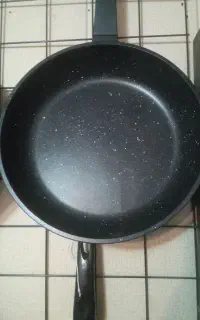 تعدادی تابه بازسازی شده در حد