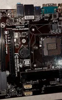 مادربرد Gigabyte GA-H81M-S2PV سالم