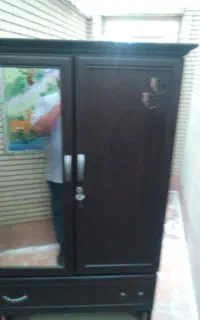 کمد و جاکفشی