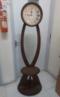 ساعت ایستاده