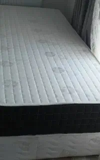 تخت هتلی همراه با تشک طبی  .