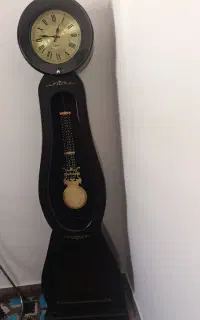ساعت ایستاده چوبی