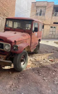 تویوتا لندکروز کالسکه مدل ۱۹۸۳