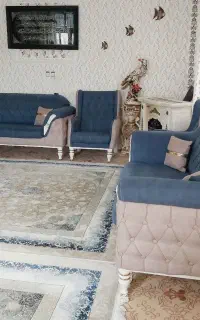 مبل۷نفرچوب راش  و ۲ تخته فرش ۱۲۰۰شانه