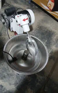 چرخ گوشت سنگین و خمیرگیر ۸ کیلویی خانگی