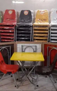 میز  صندلی  ناصر وپایه فلزی اریا