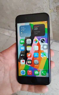 گوشی آیفون اس ای 2020