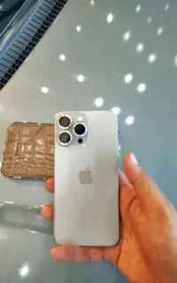 ۱۵پرو مکس  بی خط و خش رنگ تیتانیوم  باتری ۹۰