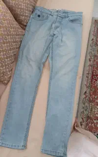 شلوار لی زنانه