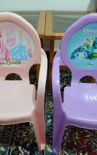 ۲عدد صندلی بچگانه