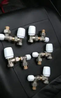 پنج سری شیر رفت و برگشت رادیاتور مدل VALVE اصلی
