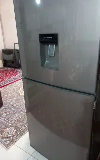 یخچال فریزر سرهمی بزرگ ،و جادار ،مارک بُست