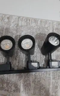 پروژکتور. و قفل کتابی نو استفاده نشده