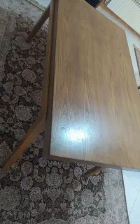 میز ۶ نفره روکش چوب راش سالم کاملا در حد نو