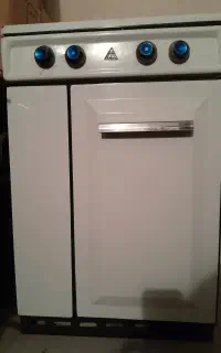 گاز ۴ شعله کابینتی سالم