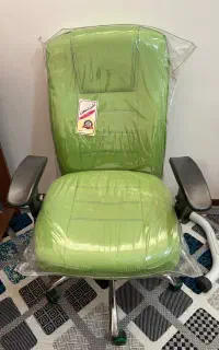 صندلی چرخدار کاملا نو