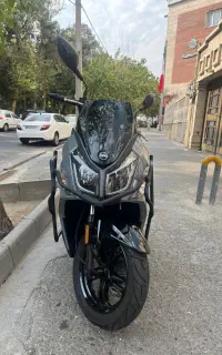J200