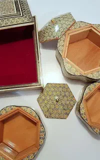 ظروف پذیرایی شیرینی‌ خوری خاتم اصل چوبی
